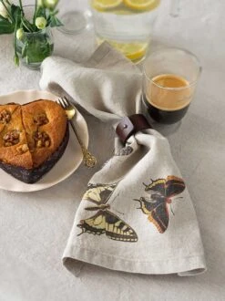 Oldenhof Flying Butterflies Servet 45 X 45 Cm Linnen 6 Stuks -Woonkeuken Winkel linoroom napkins butterflies vertical lr