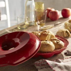 Emile Henry Broodbakvorm Kroonvormig ø 30,5 Cm Aardewerk Zwart 13 Emile Henry Broodbakvorm Kroonvormig ø 30,5 Cm Aardewerk Zwart -Woonkeuken Winkel univ 1 3 2